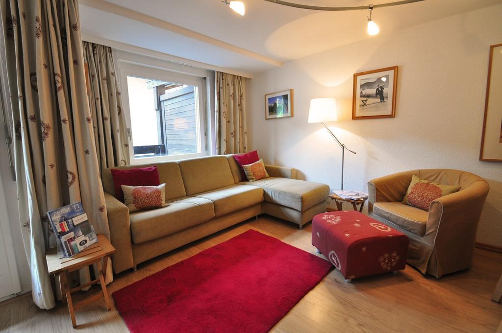 Haus Armina - Apartment Edward Zermatt Room photo